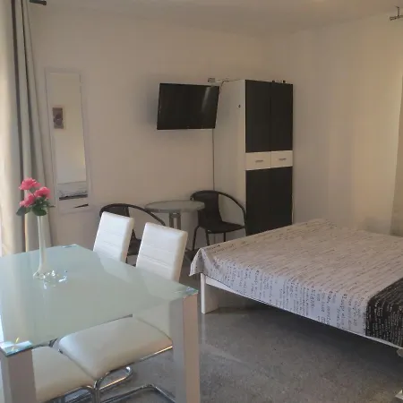 Slavica Apartment *
